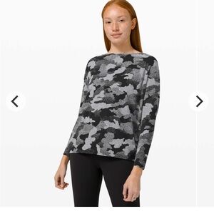 Lululumon *Rulu Back in Action Top Sz 8